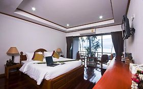 Lipa Bay Resort